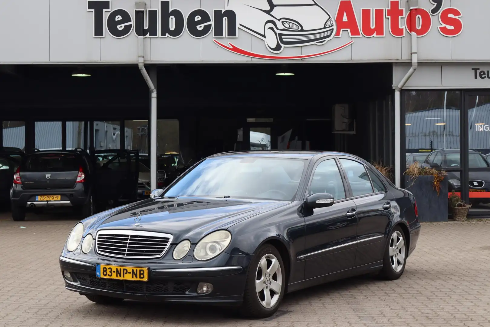 Mercedes-Benz E 200 CDI Avantgarde Cruise control, Climate control, El Zwart - 1