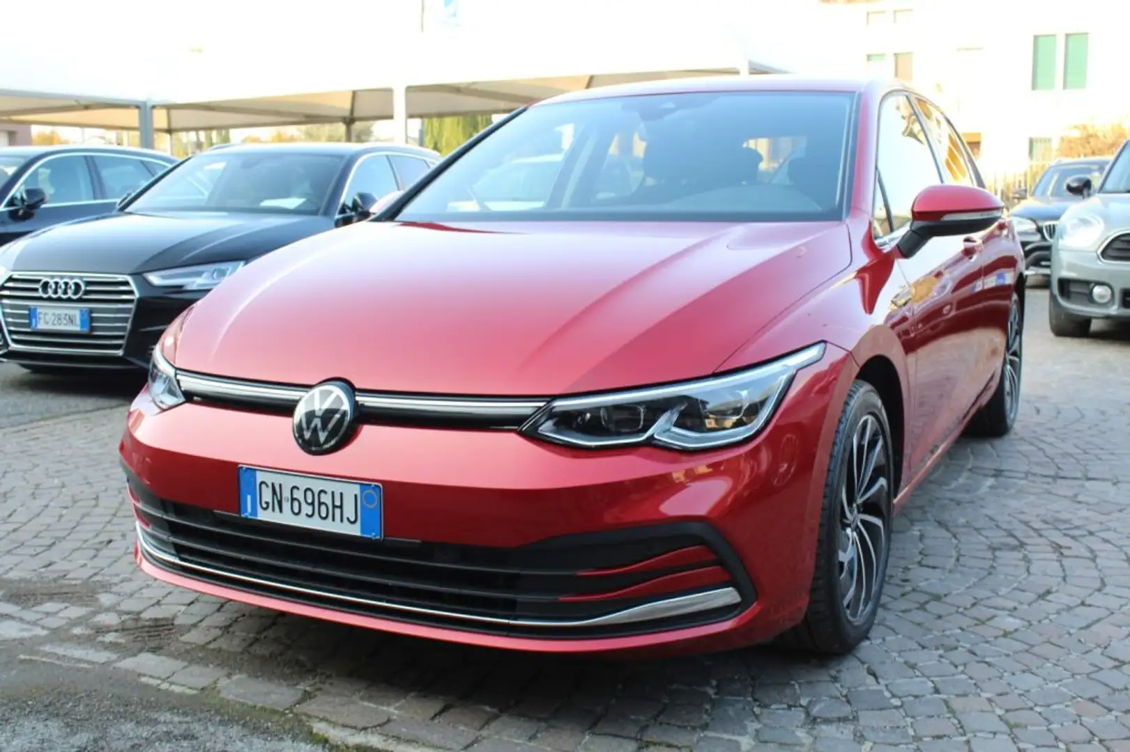 Volkswagen Golf 8 2.0 TDI Style Rosso - 1