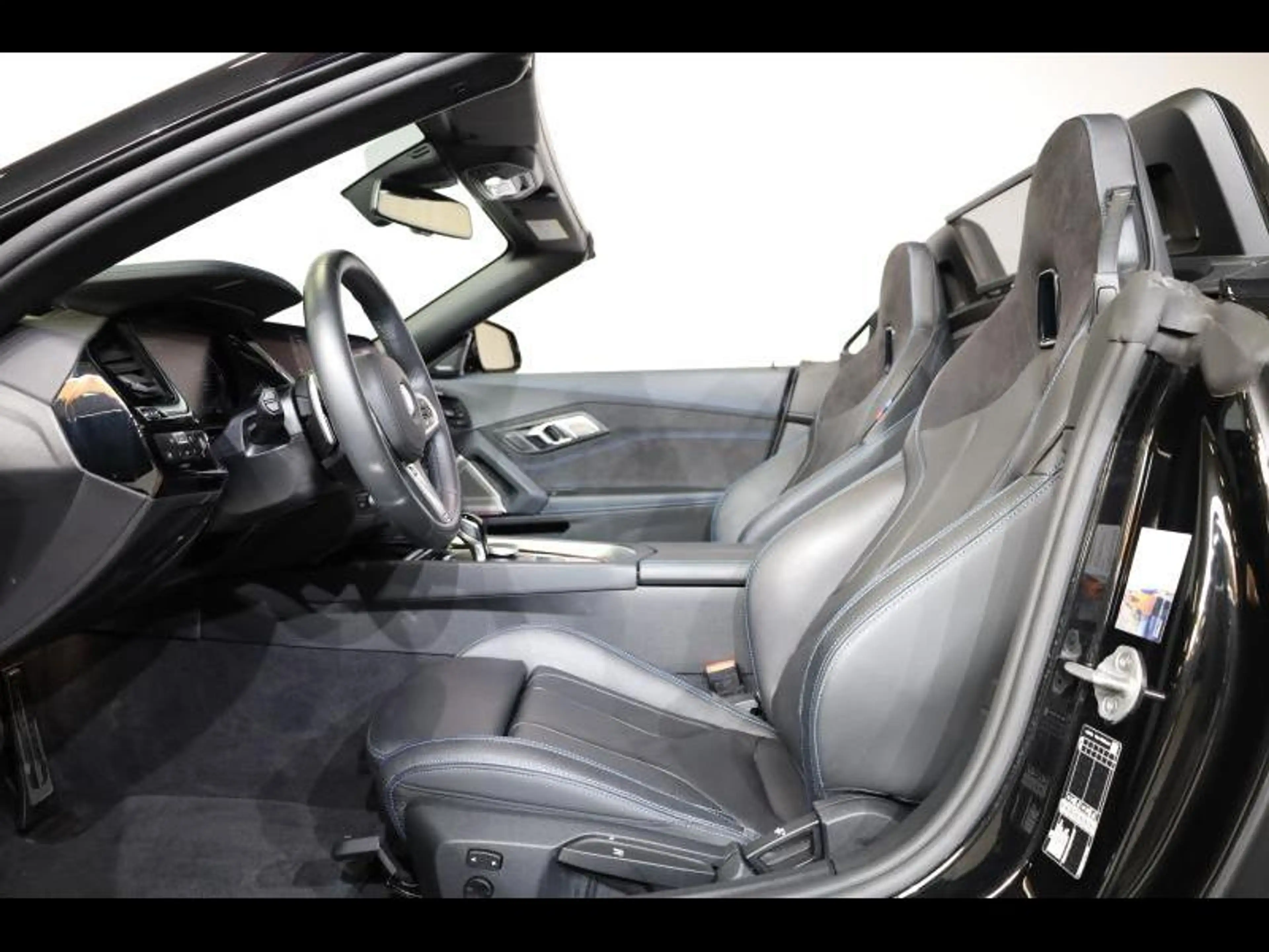 BMW Z4 sDrive20i Kit M Sport — photo 14