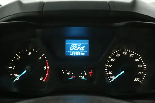 Ford Transit Custom view 14