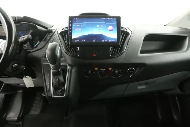 Ford Transit Custom view 12