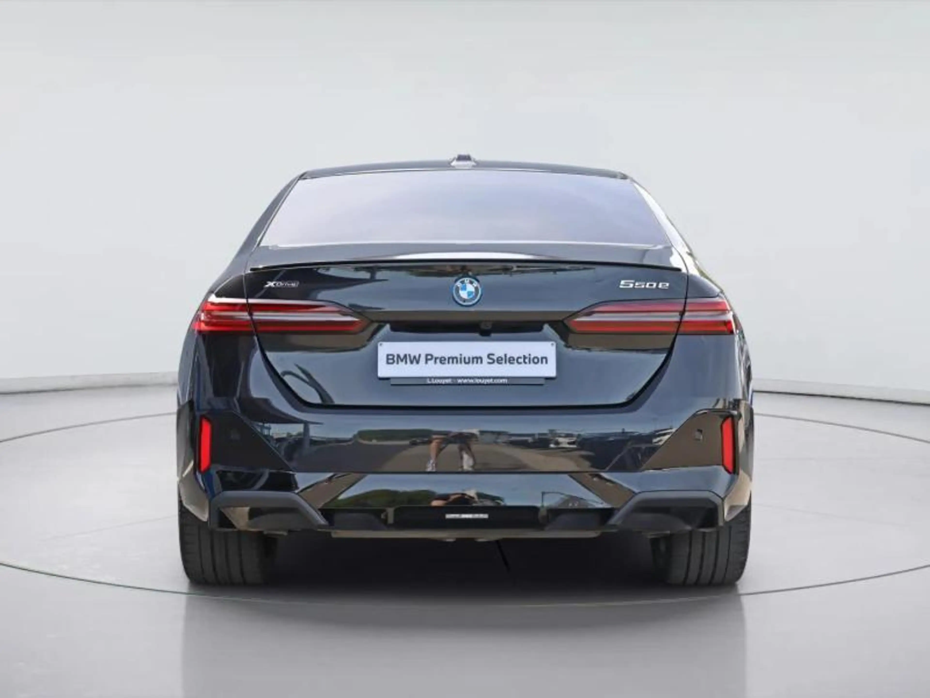 BMW 550 e xDrive Berline Kit M Sport — photo 4