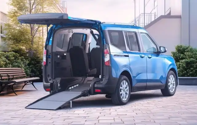 Ford Tourneo Courier Tourneo Courier II 1.0 ecoboost 125cv Titanium