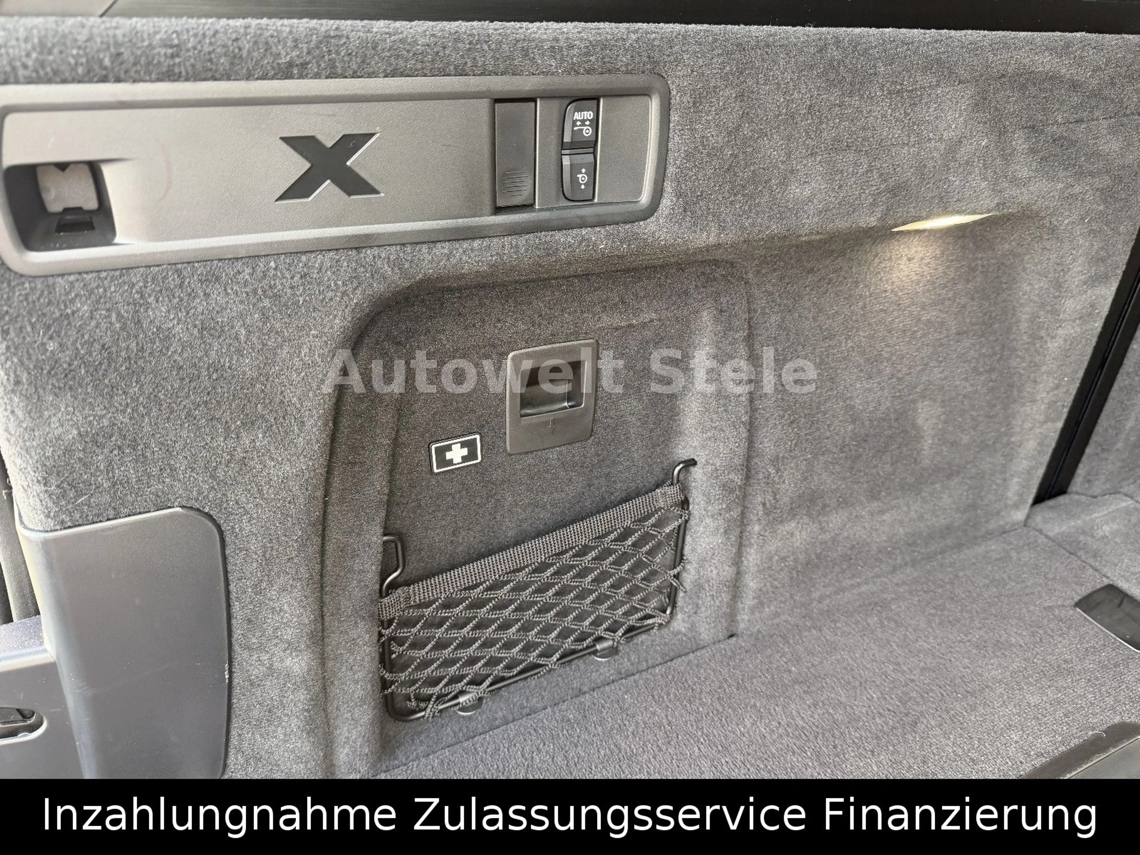 BMW X5 40 d xDrive M Sitze M Sport Nav 22" Sky AHK — photo 13