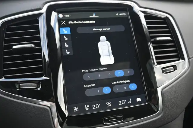 Volvo XC90 view 24
