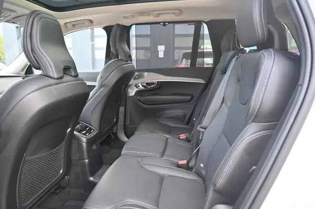 Volvo XC90 view 14