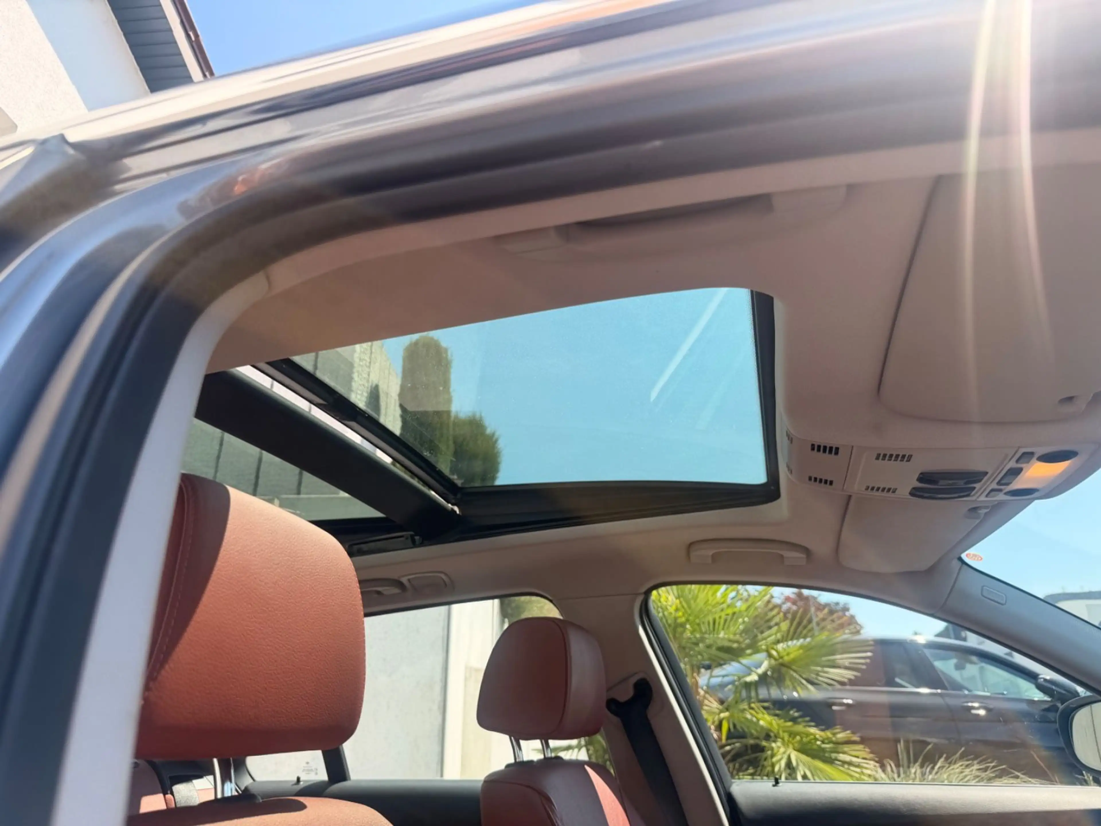 BMW 325 i Touring E91/Schalter/Navi/Leder in Rot — photo 13