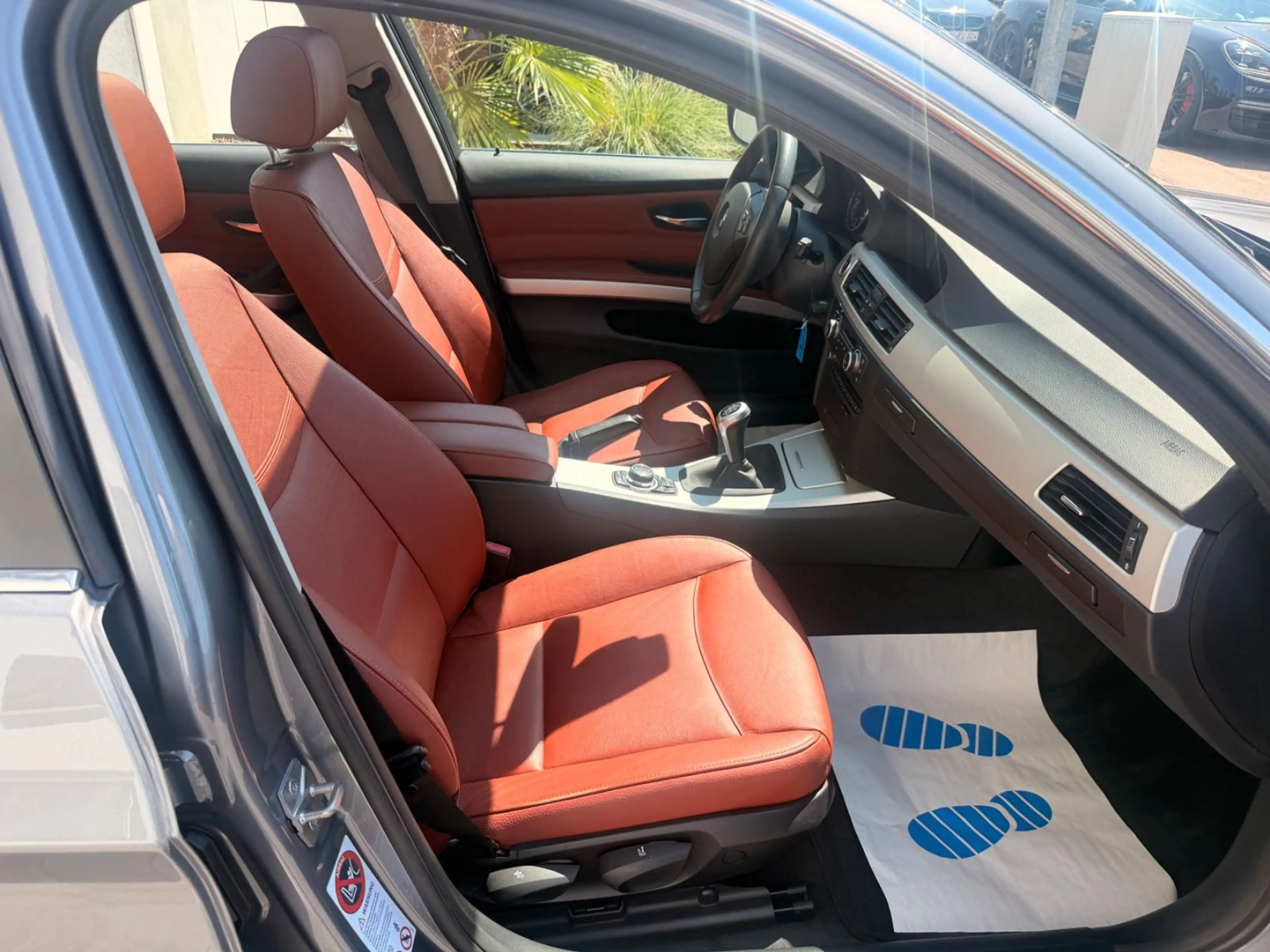 BMW 325 i Touring E91/Schalter/Navi/Leder in Rot — photo 9