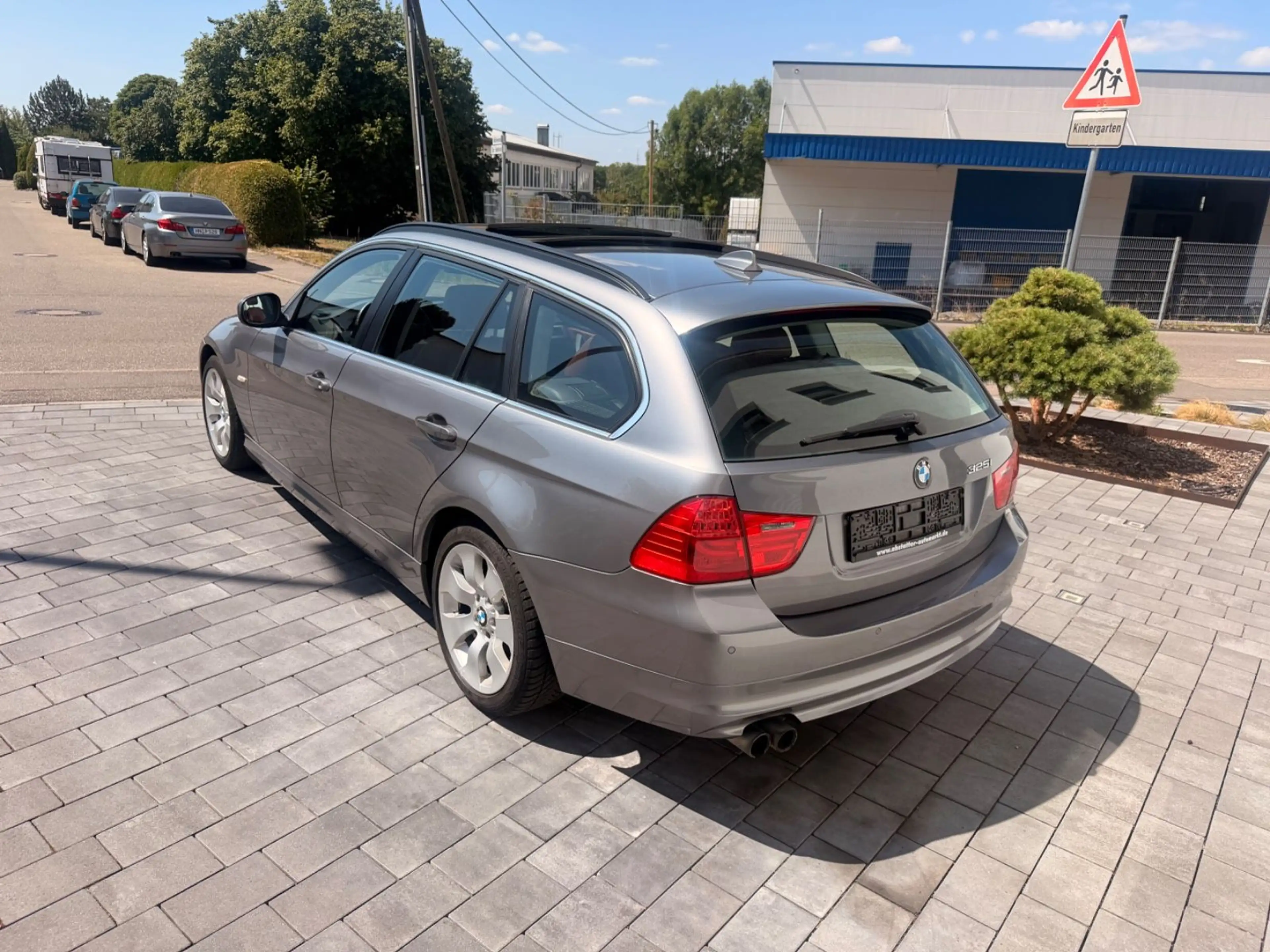 BMW 325 i Touring E91/Schalter/Navi/Leder in Rot — photo 2