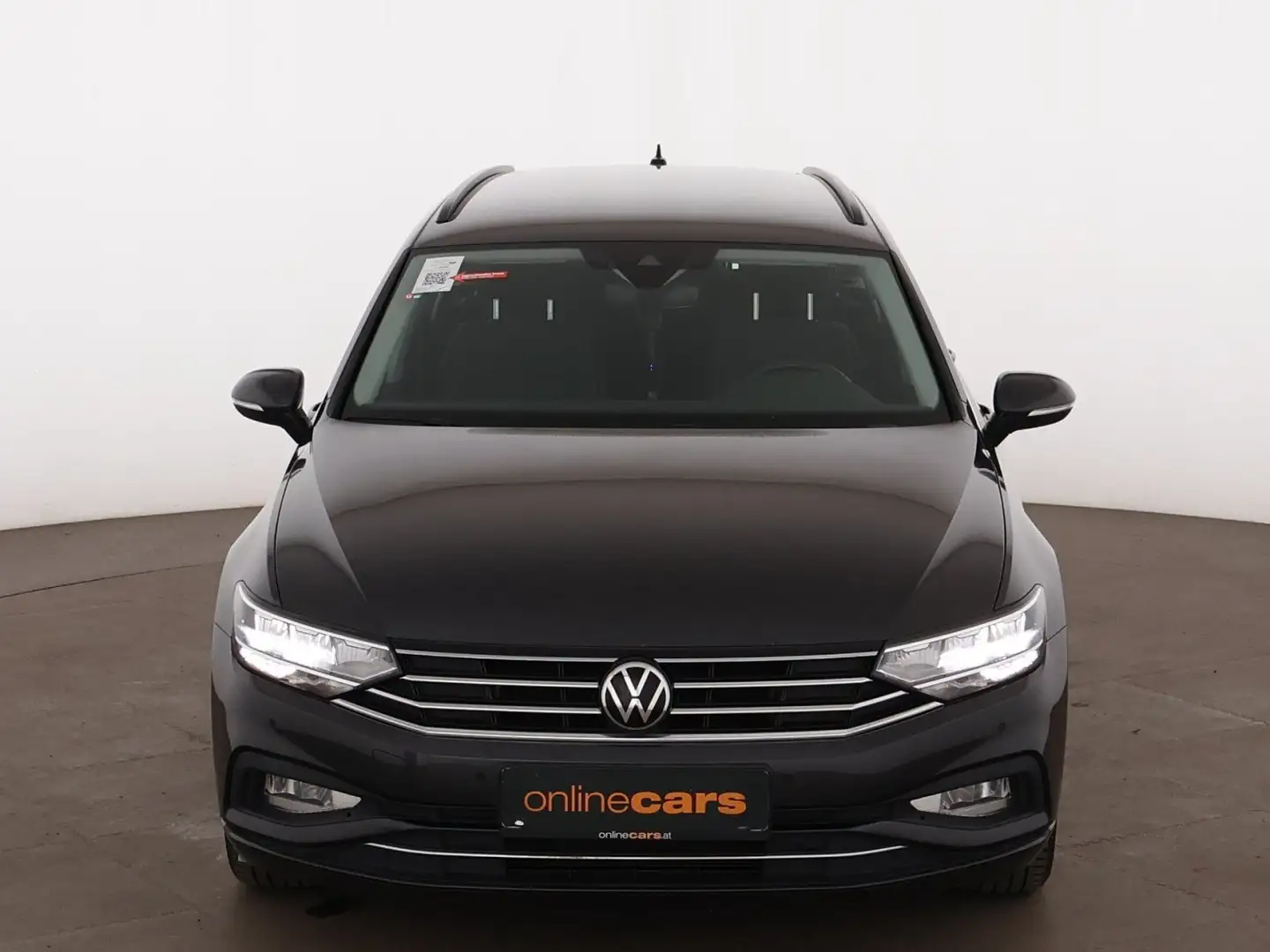 Volkswagen Passat Variant 2.0 TDI Business Aut LED RADAR NAV Grau - 2