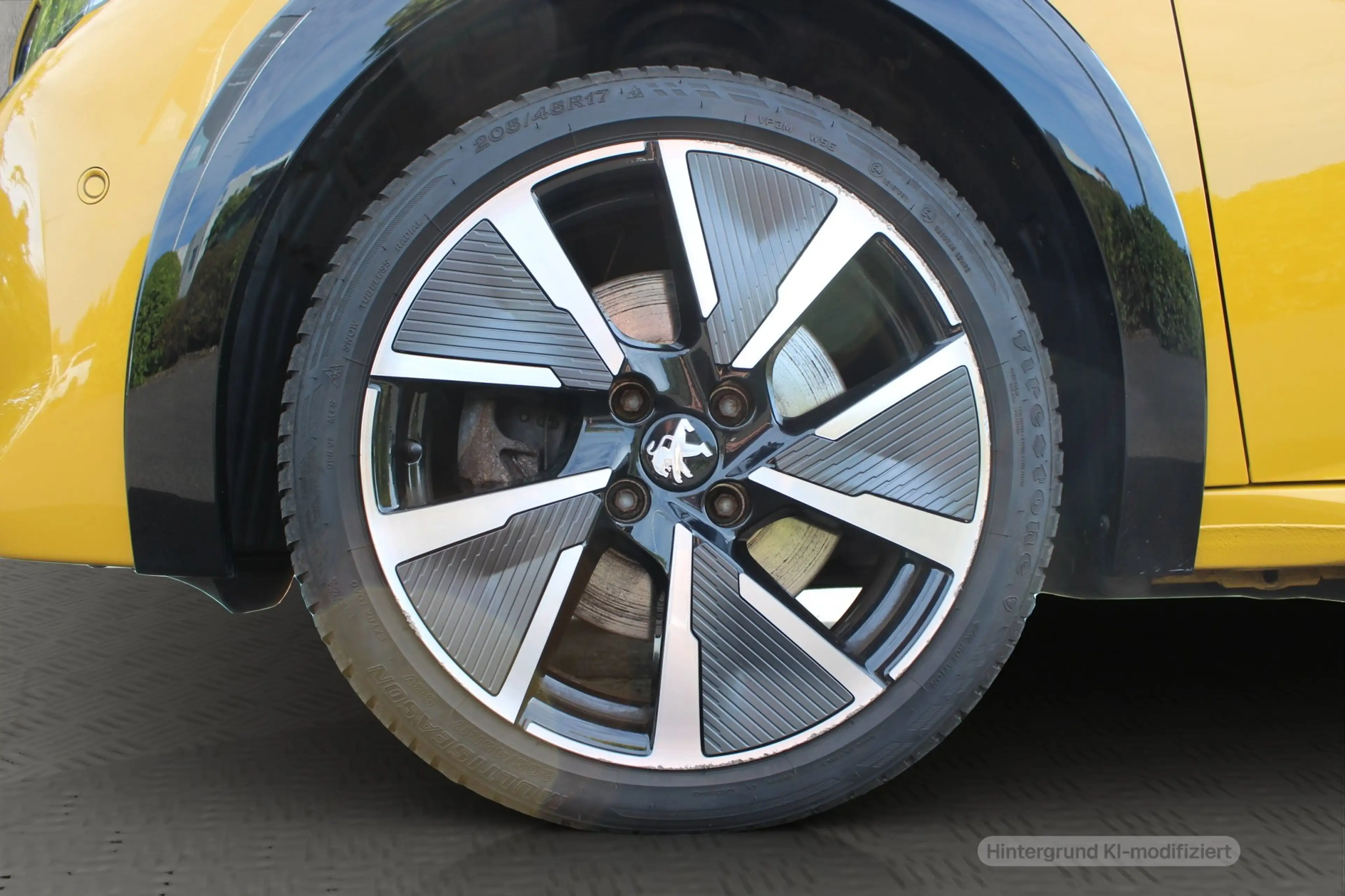 Peugeot e-208 GT — photo 6