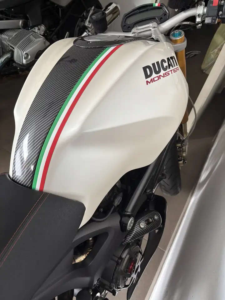 Ducati Monster 1100