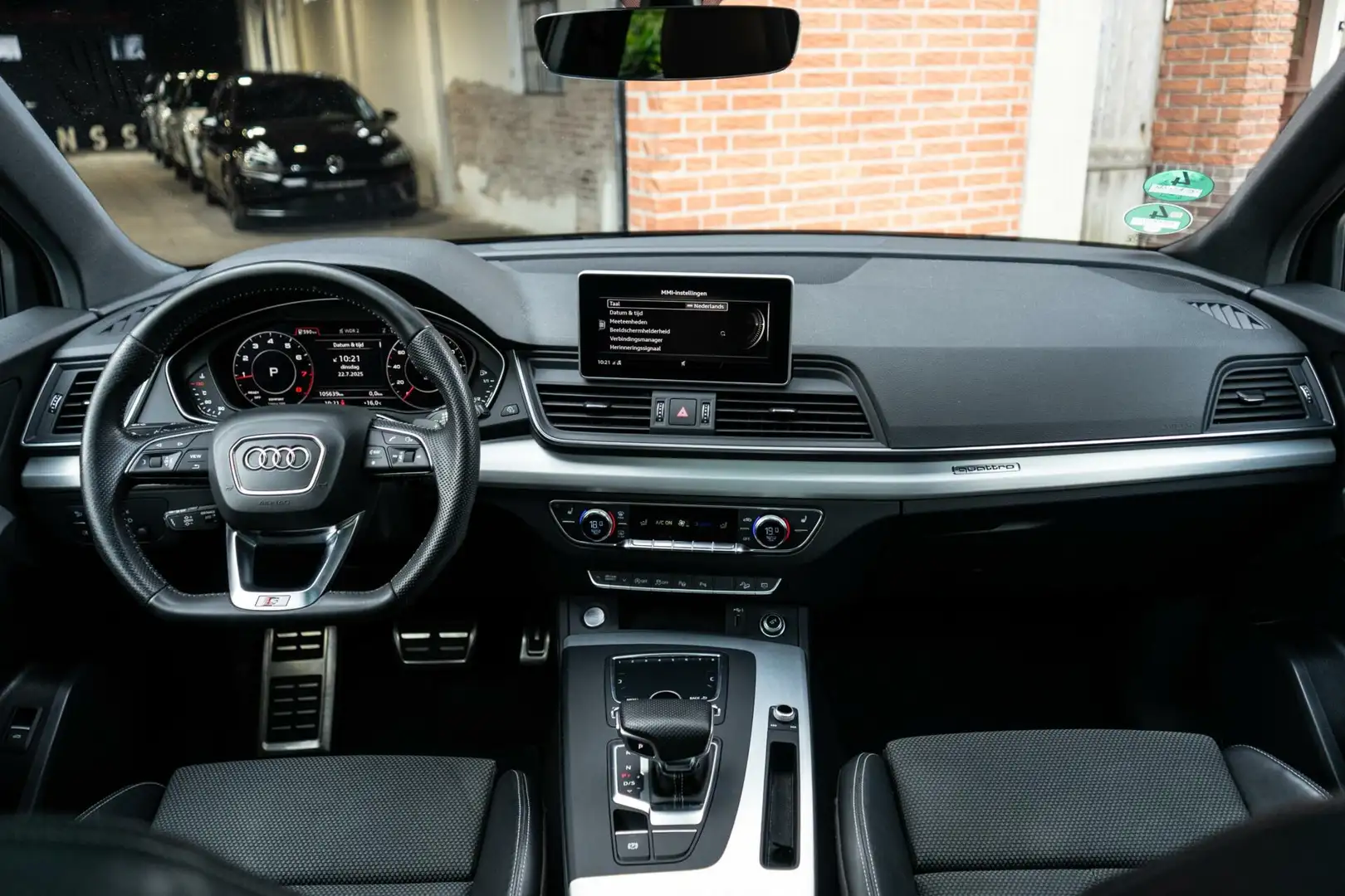 Audi Q5 2.0 TFSI Quattro S-Line Pano / Camera / Virtual Zwart - 2