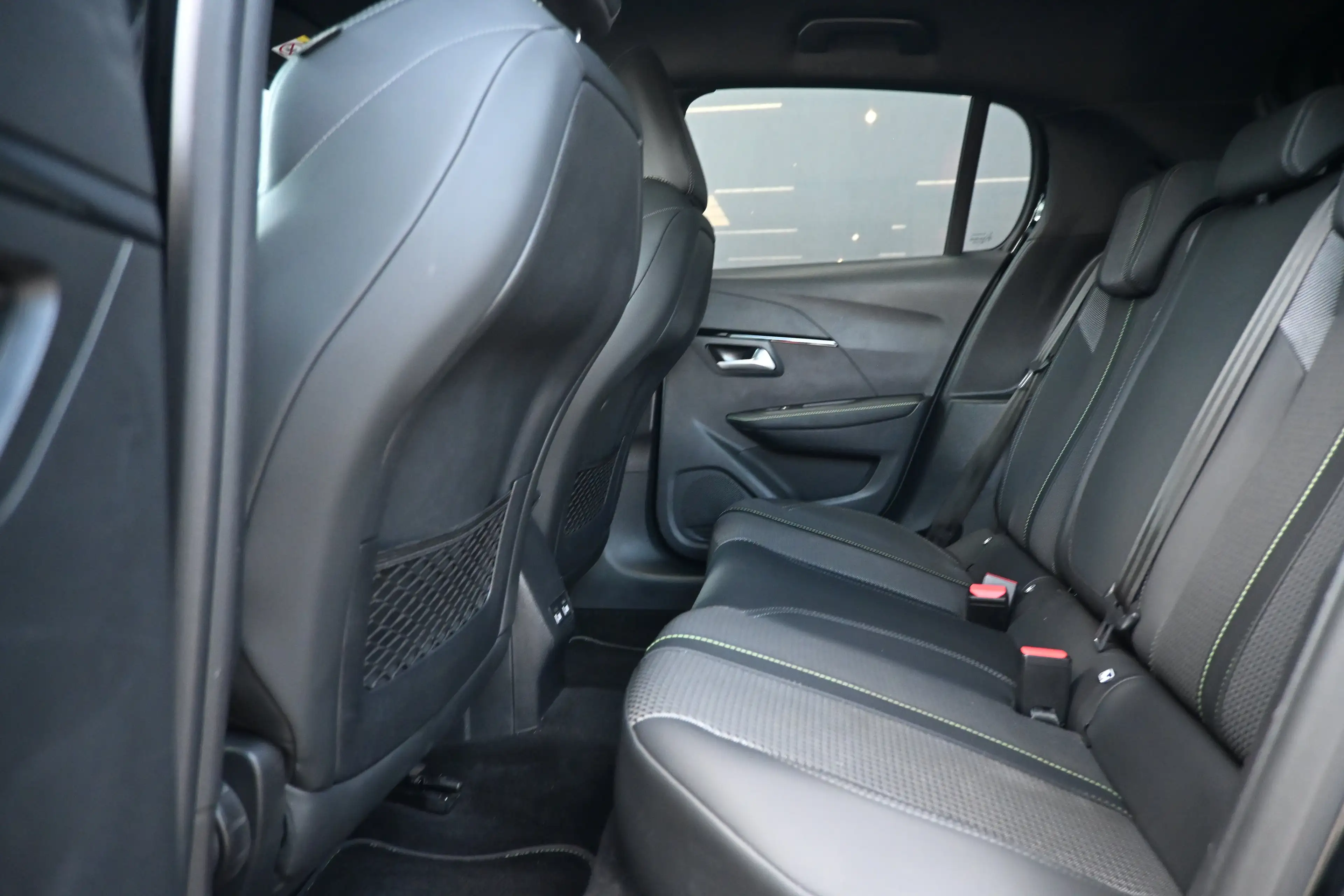 Peugeot e-208 EV GT 350 50 kWh 3 Fase | Navigatie | Climate Cont — photo 10