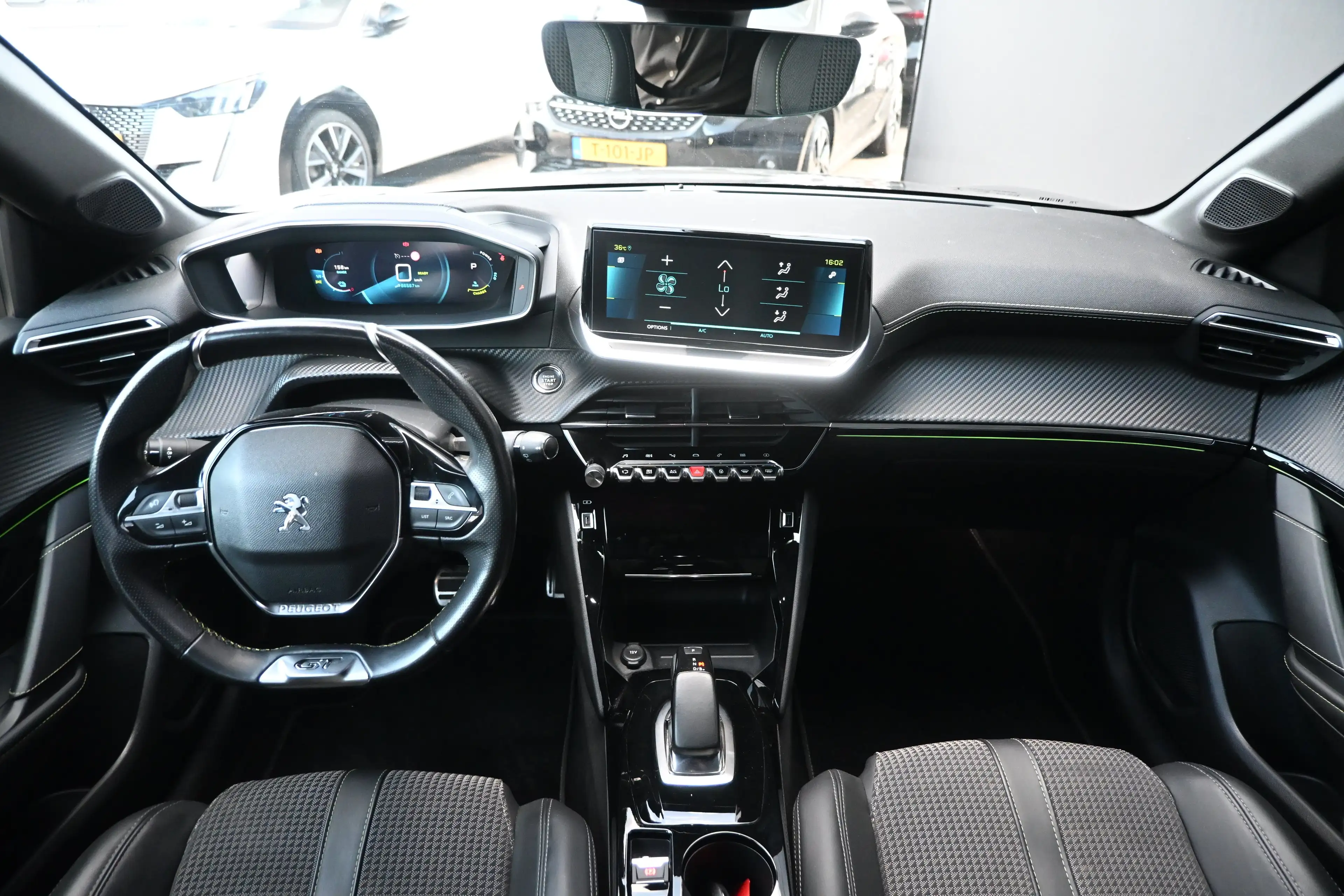 Peugeot e-208 EV GT 350 50 kWh 3 Fase | Navigatie | Climate Cont — photo 9