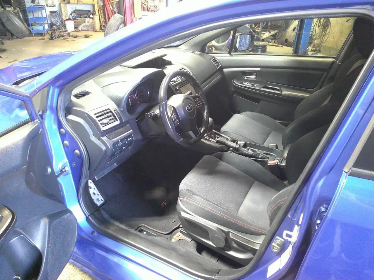 Subaru WRX снимка Subaru WRX