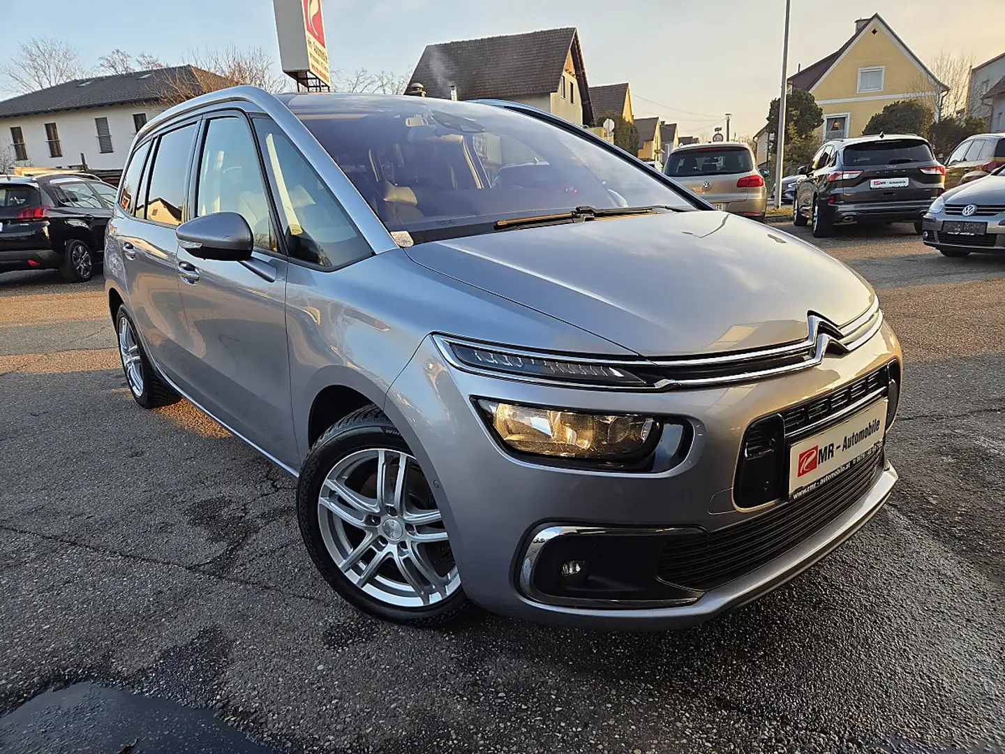Citroen Grand C4 Picasso BlueHDI 150 S&S EAT6 Shine Grau - 1