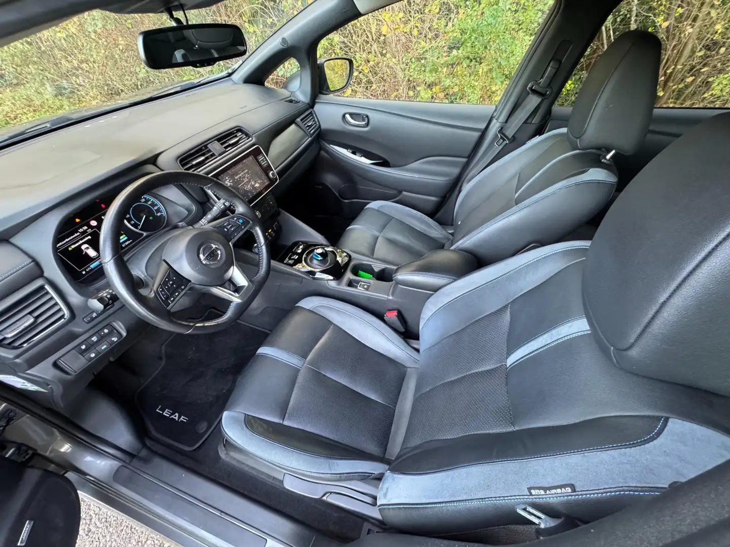 Nissan Leaf Tekna 40 kWh|BOSE|BI-TONE|LEER|STOELVERW| Grijs - 2