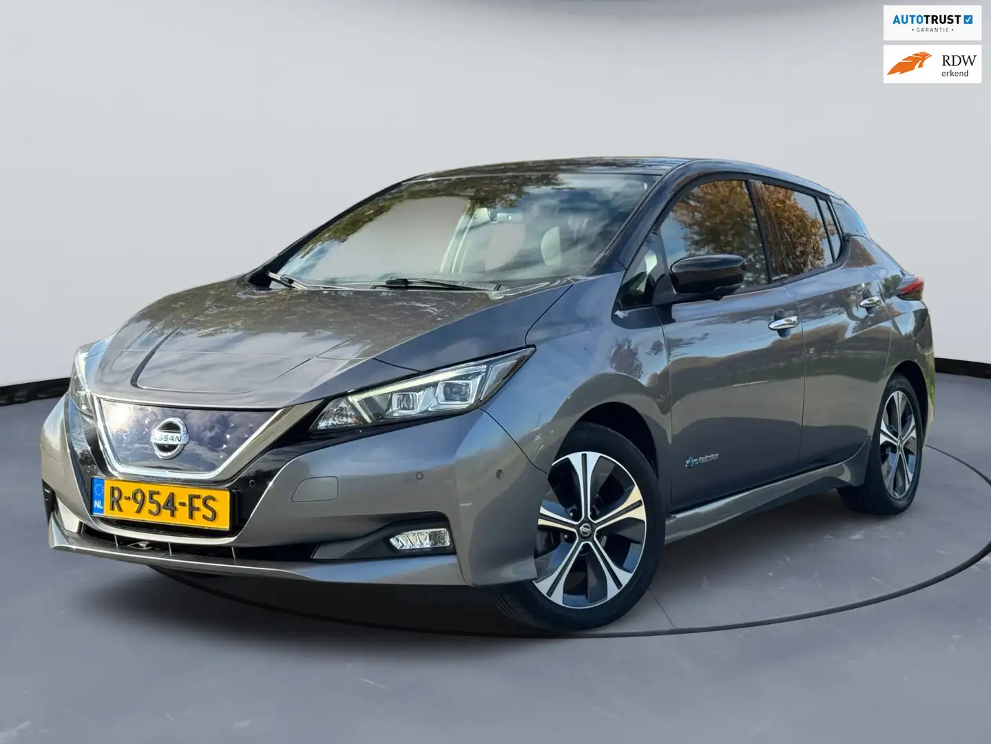 Nissan Leaf Tekna 40 kWh|BOSE|BI-TONE|LEER|STOELVERW| Grijs - 1
