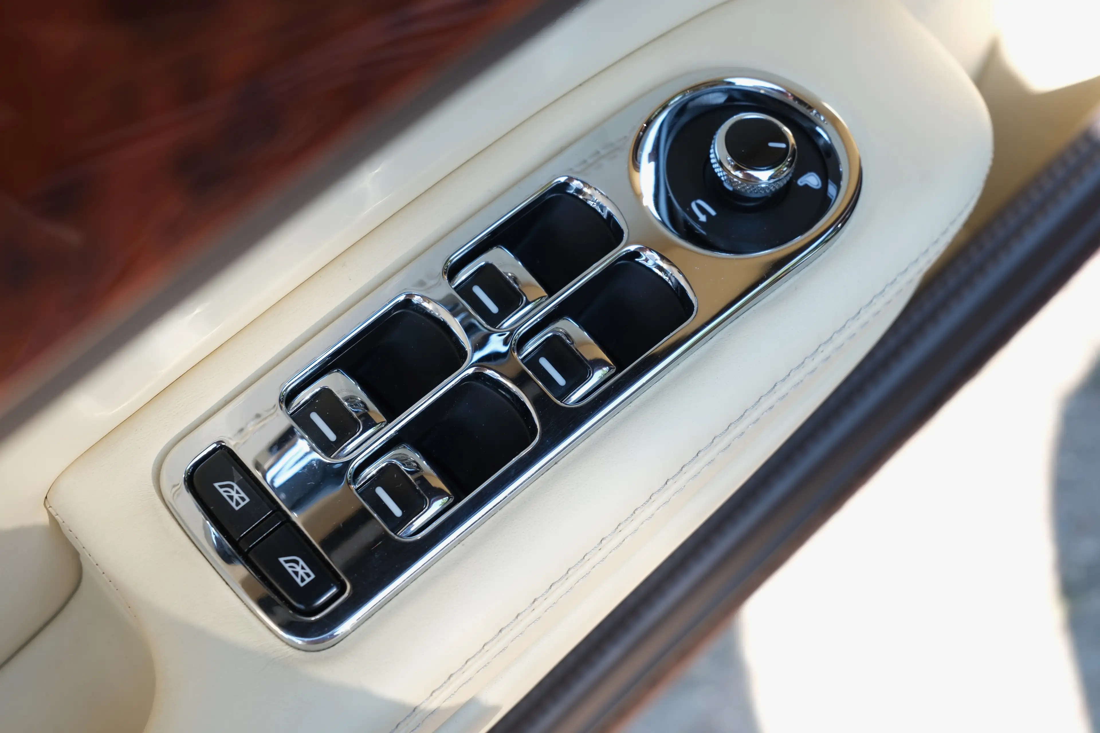 Bentley Mulsanne Mulsanne 6.75 V8*Massage*Kamera*Keramik*Sitzklima — photo 13