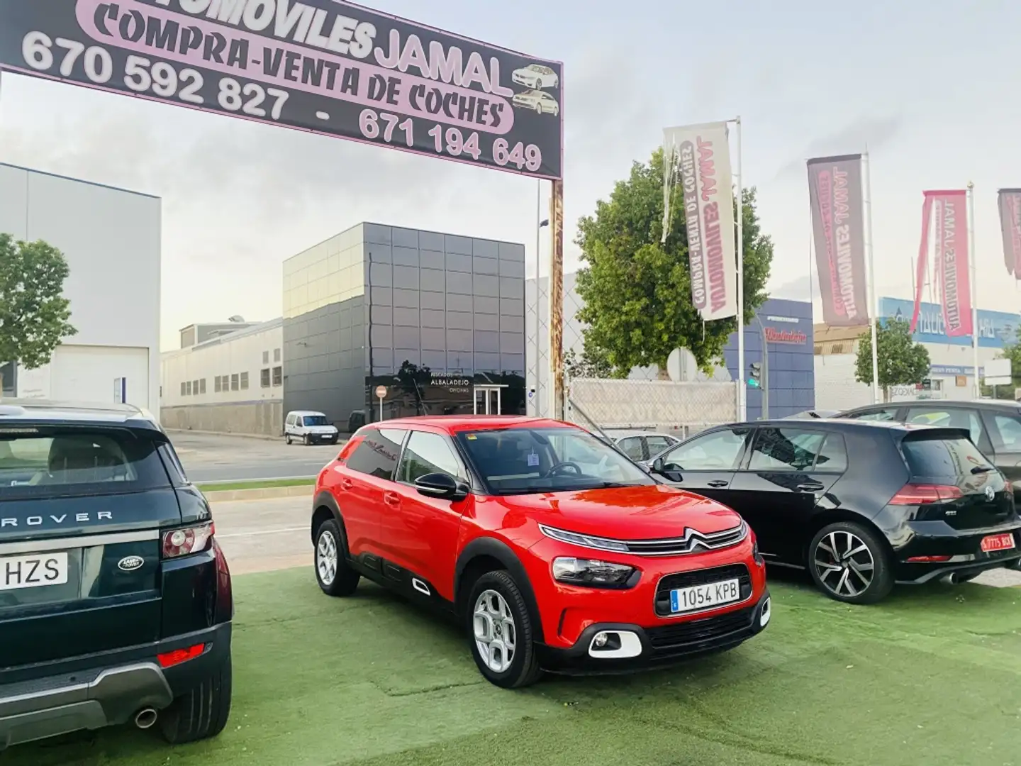 Citroen C4 Cactus 1.2 PureTech S&S Feel 110 Rot - 1