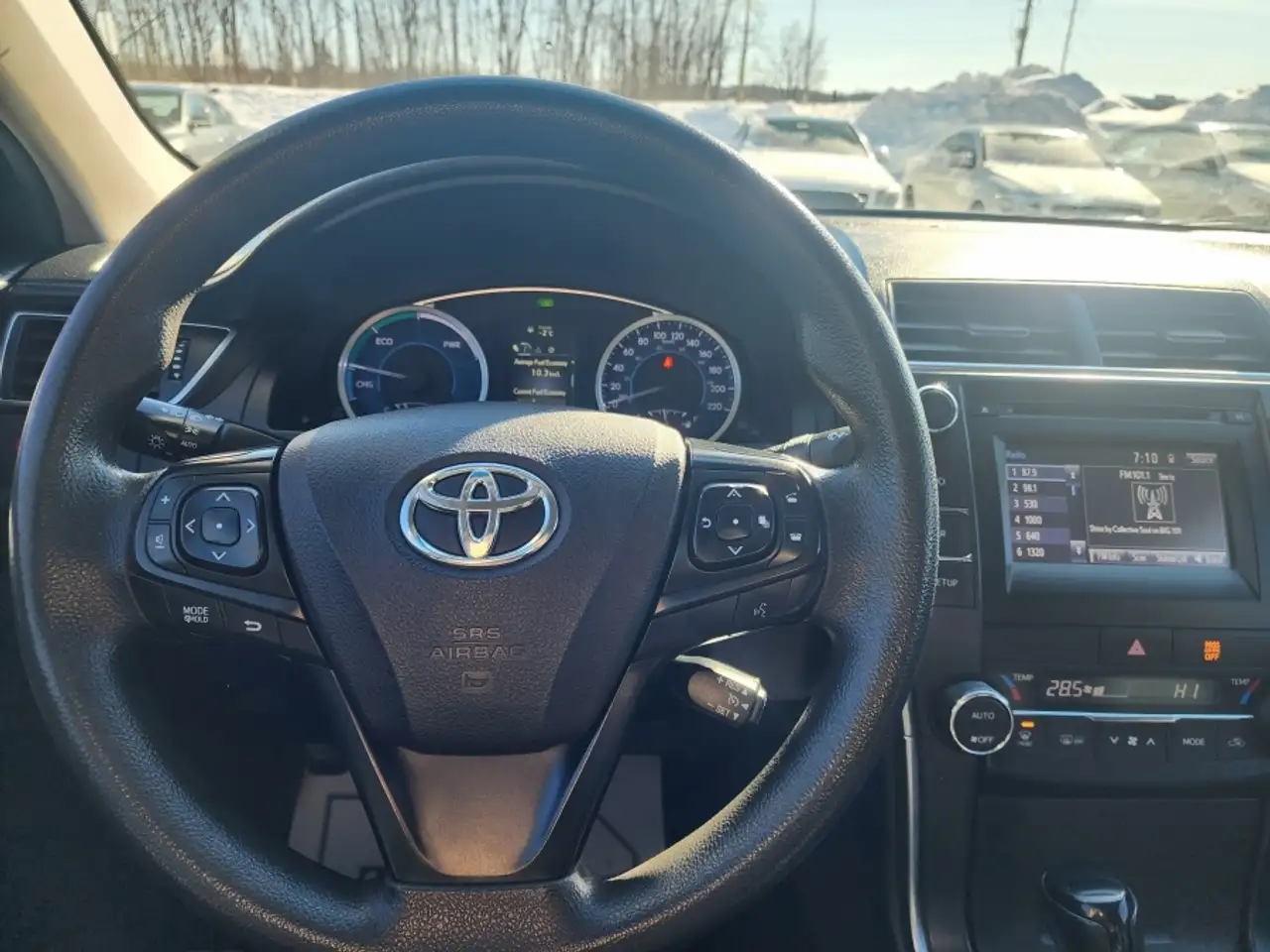 Toyota Camry снимка Toyota Camry