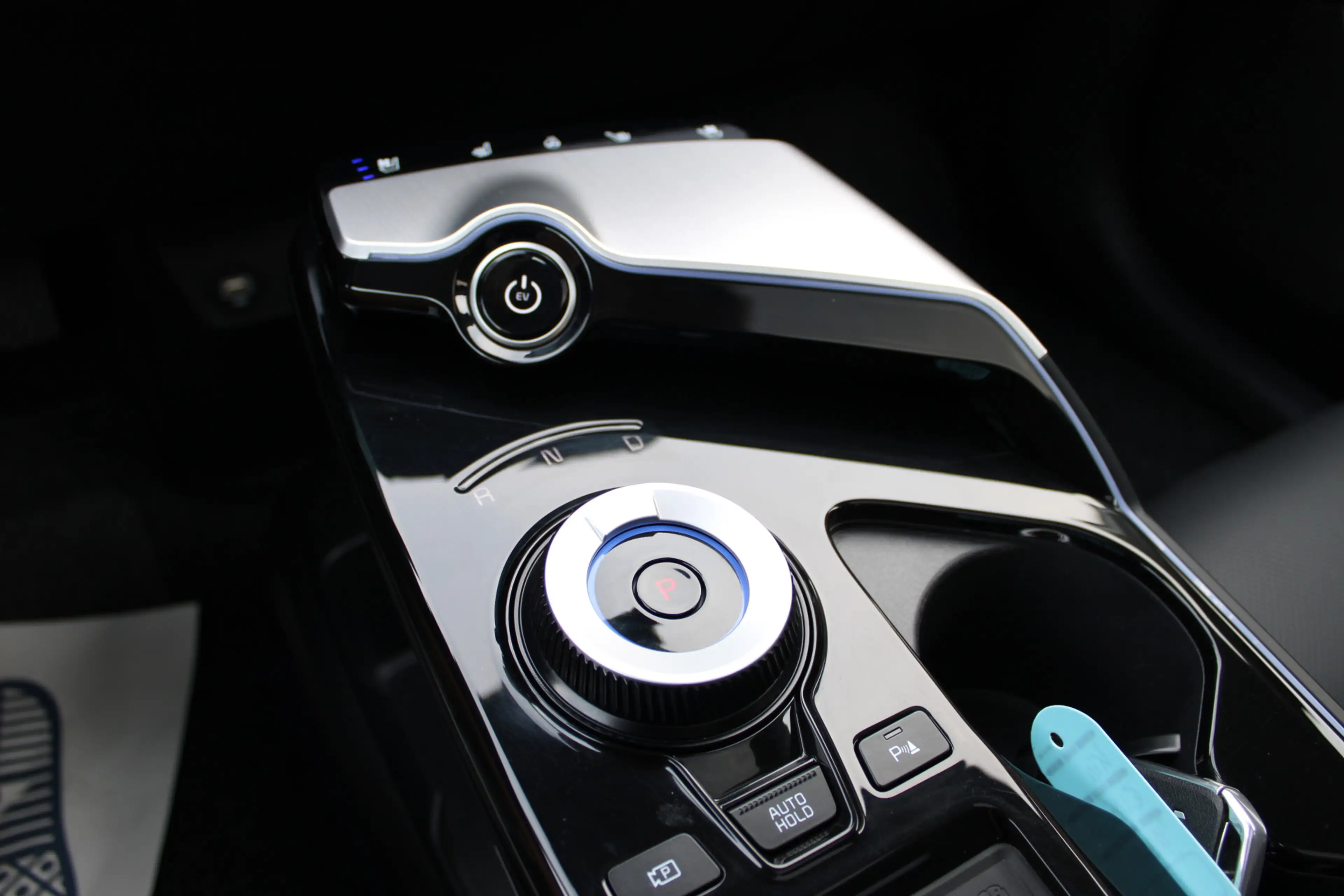 Kia EV6 Plus 77.4 kWh EARTH SOh 93.1% PANO LEER NAVI 66000 — photo 15