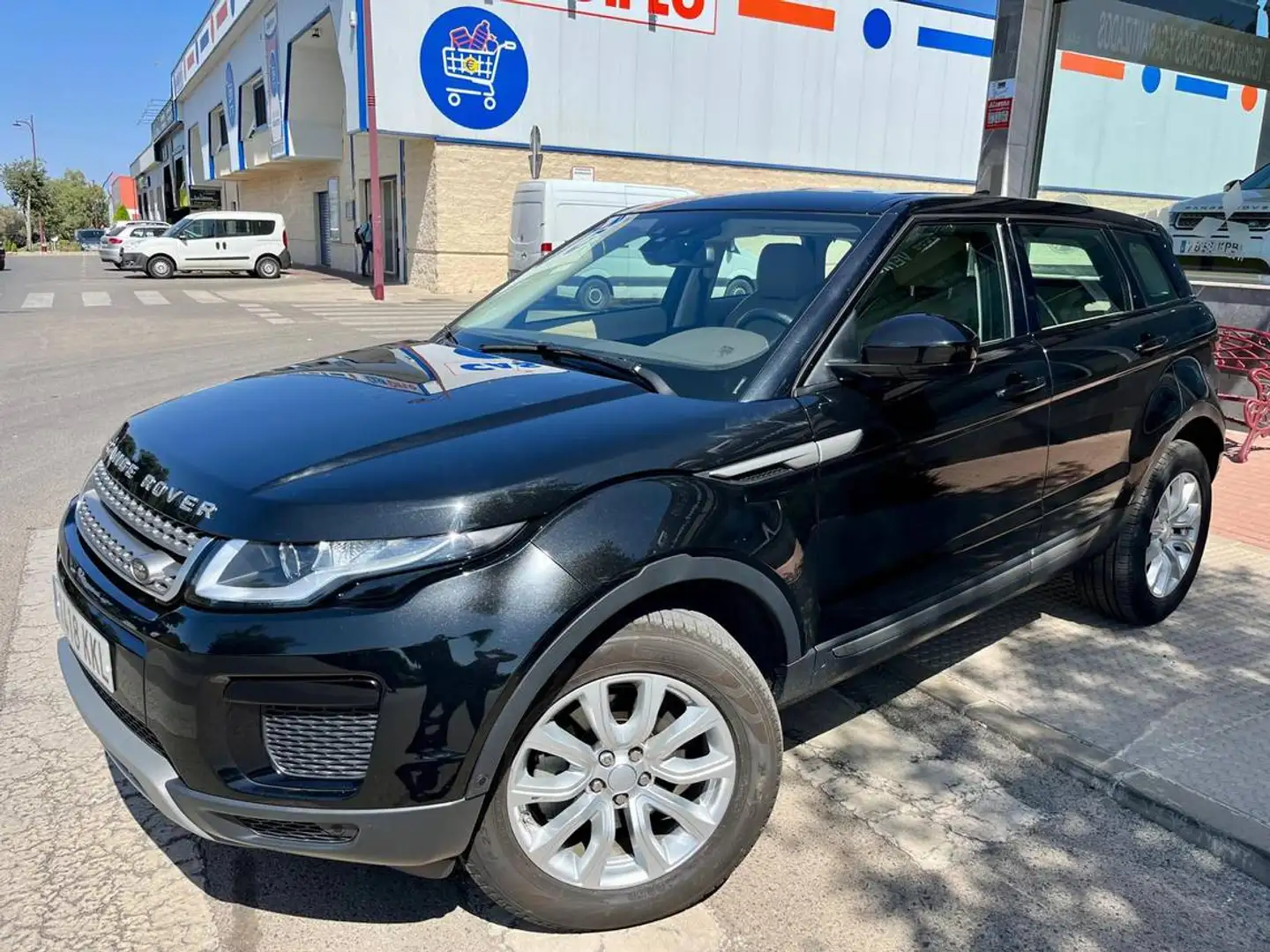 Land Rover Range Rover Evoque 2.0TD4 SE 4WD Aut. 150 Noir - 1