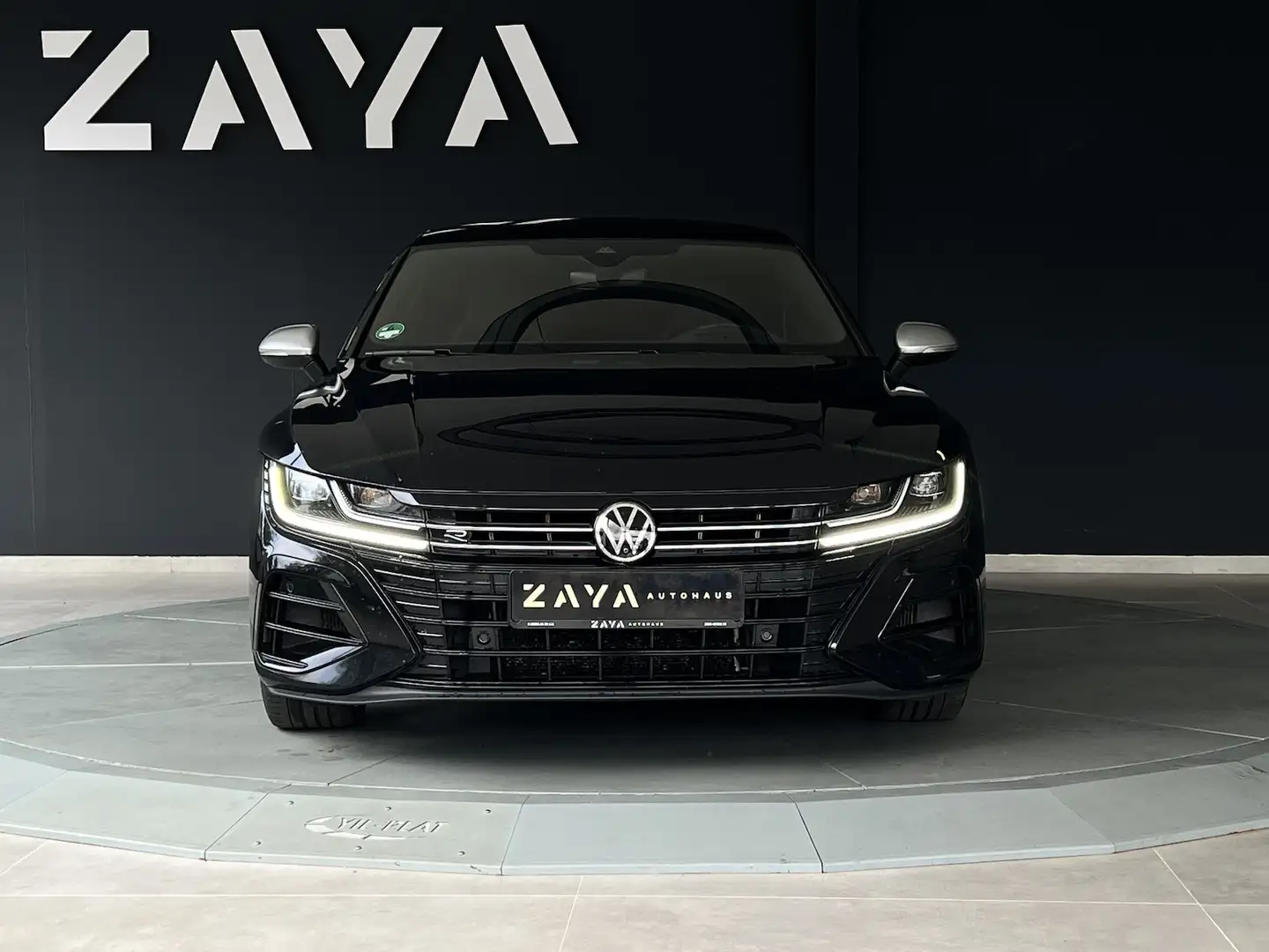 Volkswagen Arteon R 2.0 TSI SB 4MOTION*SPORTSITZE*360°* Schwarz - 2