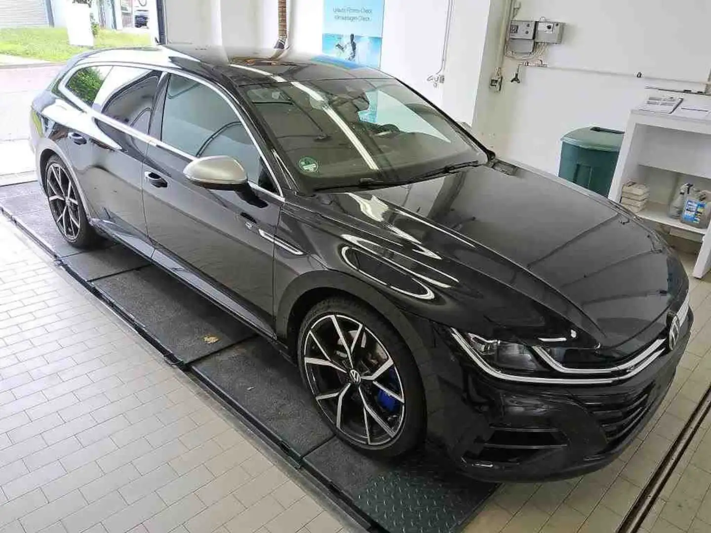 Volkswagen Arteon R 2.0 TSI SB 4MOTION*SPORTSITZE*360°* Zwart - 1