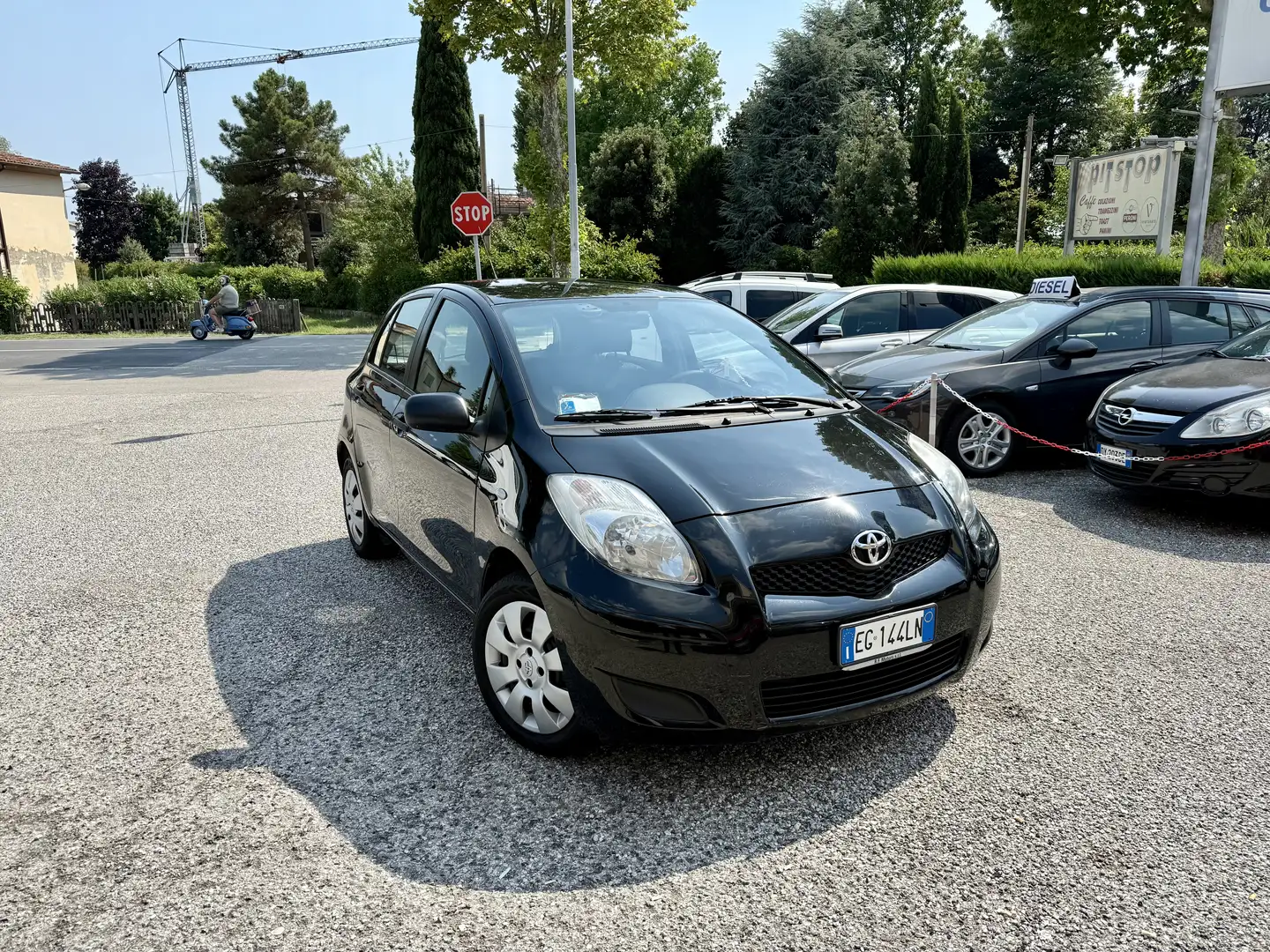 Toyota Yaris 1.0 Now GPL Ok Neopatentati Negro - 1