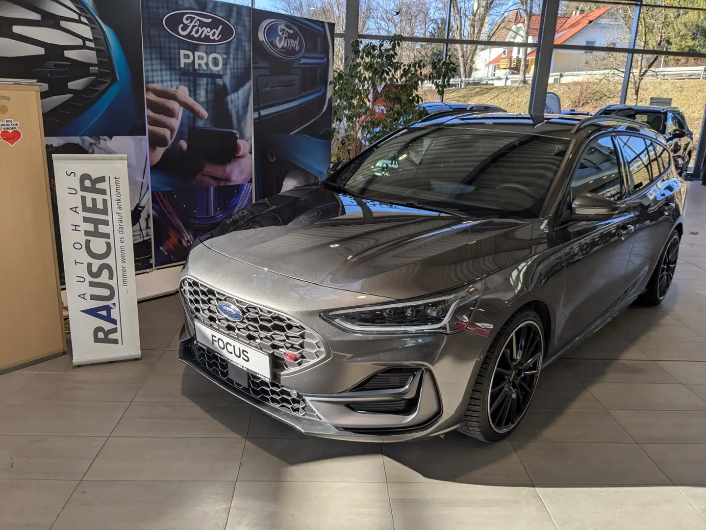 Ford Focus Turnier 2.3 l 206 kW ST X Gris - 2