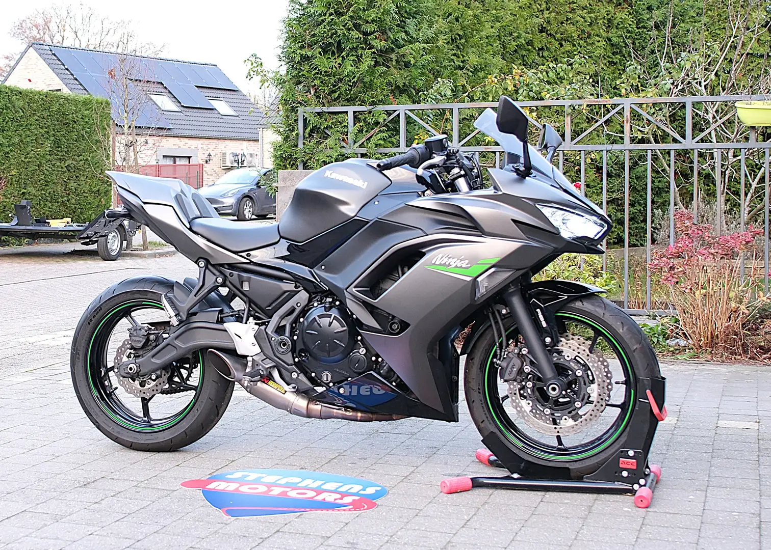 Kawasaki Ninja 650 Graphenesteel Gray / Ebony 35/50kw Gris - 1