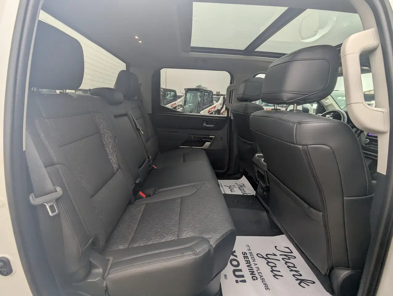 Toyota Tundra снимка Toyota Tundra