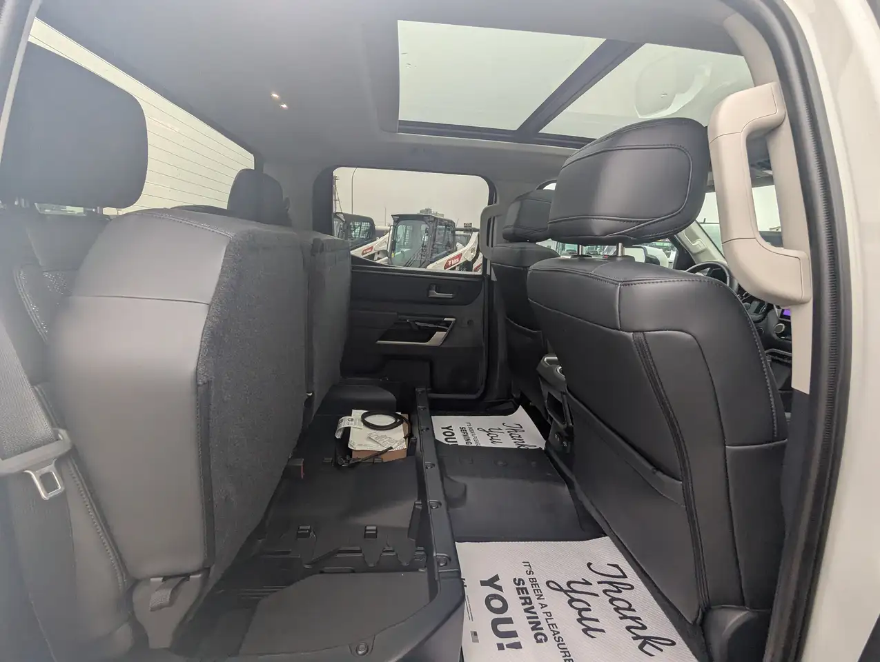 Toyota Tundra снимка Toyota Tundra