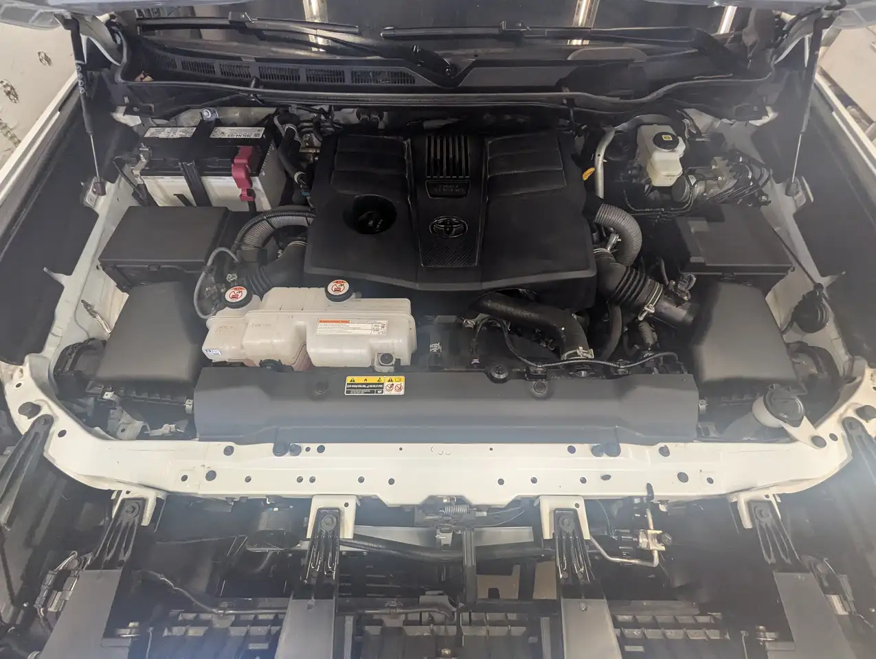 Toyota Tundra снимка Toyota Tundra