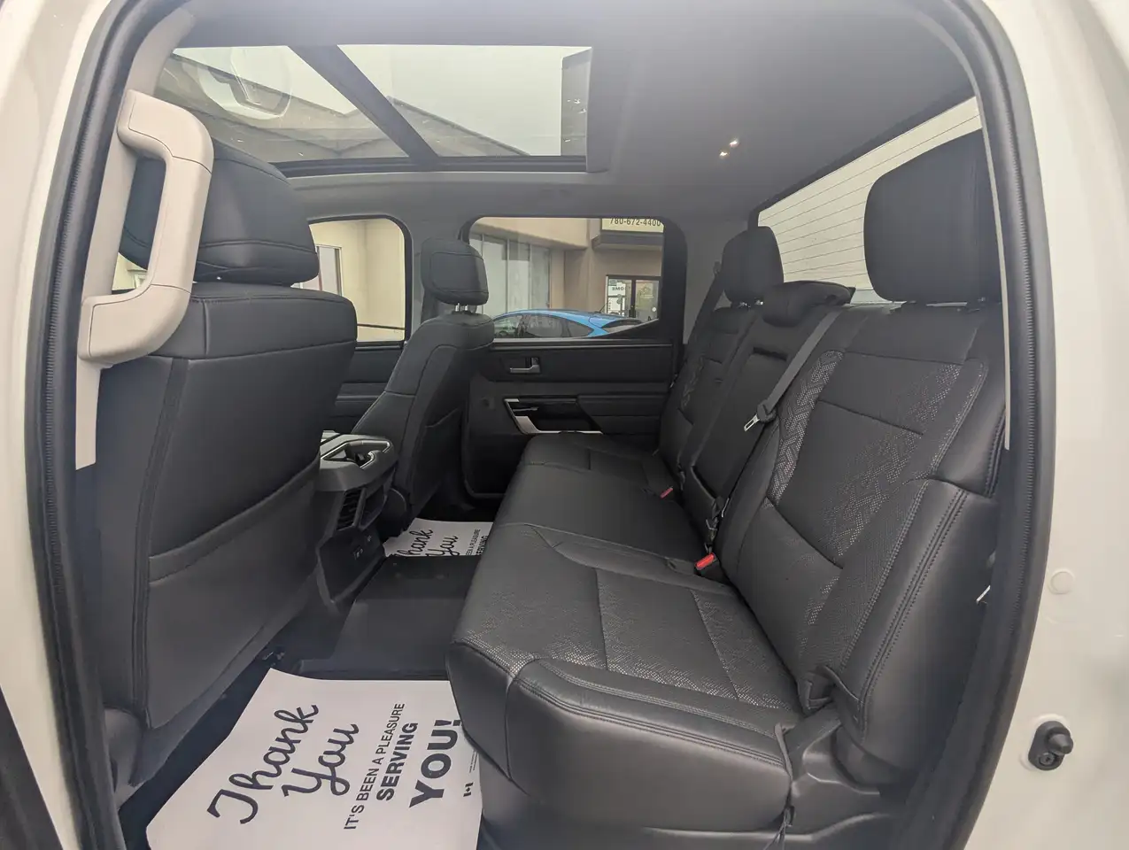 Toyota Tundra снимка Toyota Tundra