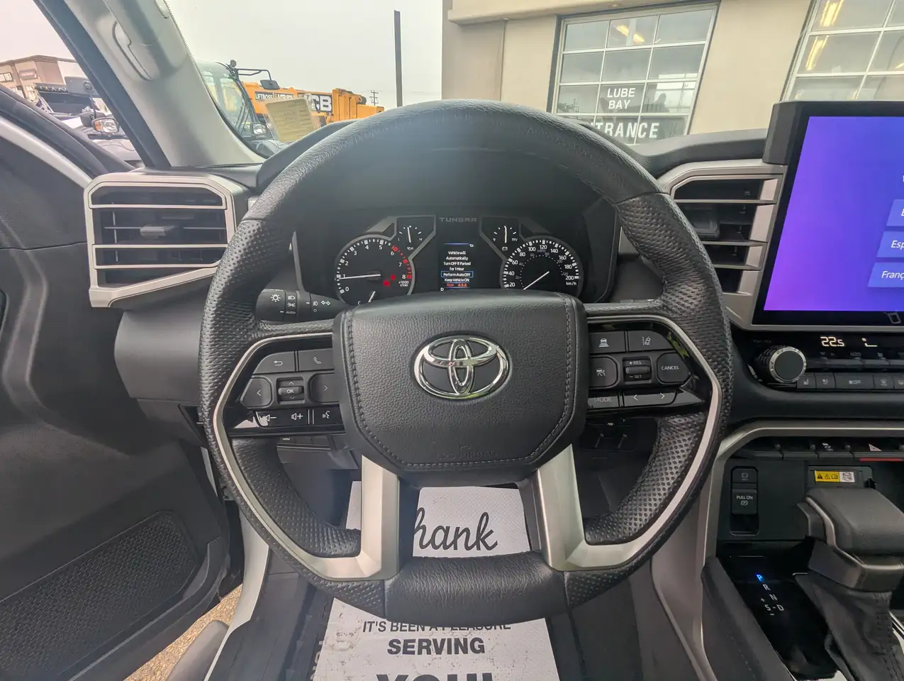 Toyota Tundra снимка Toyota Tundra