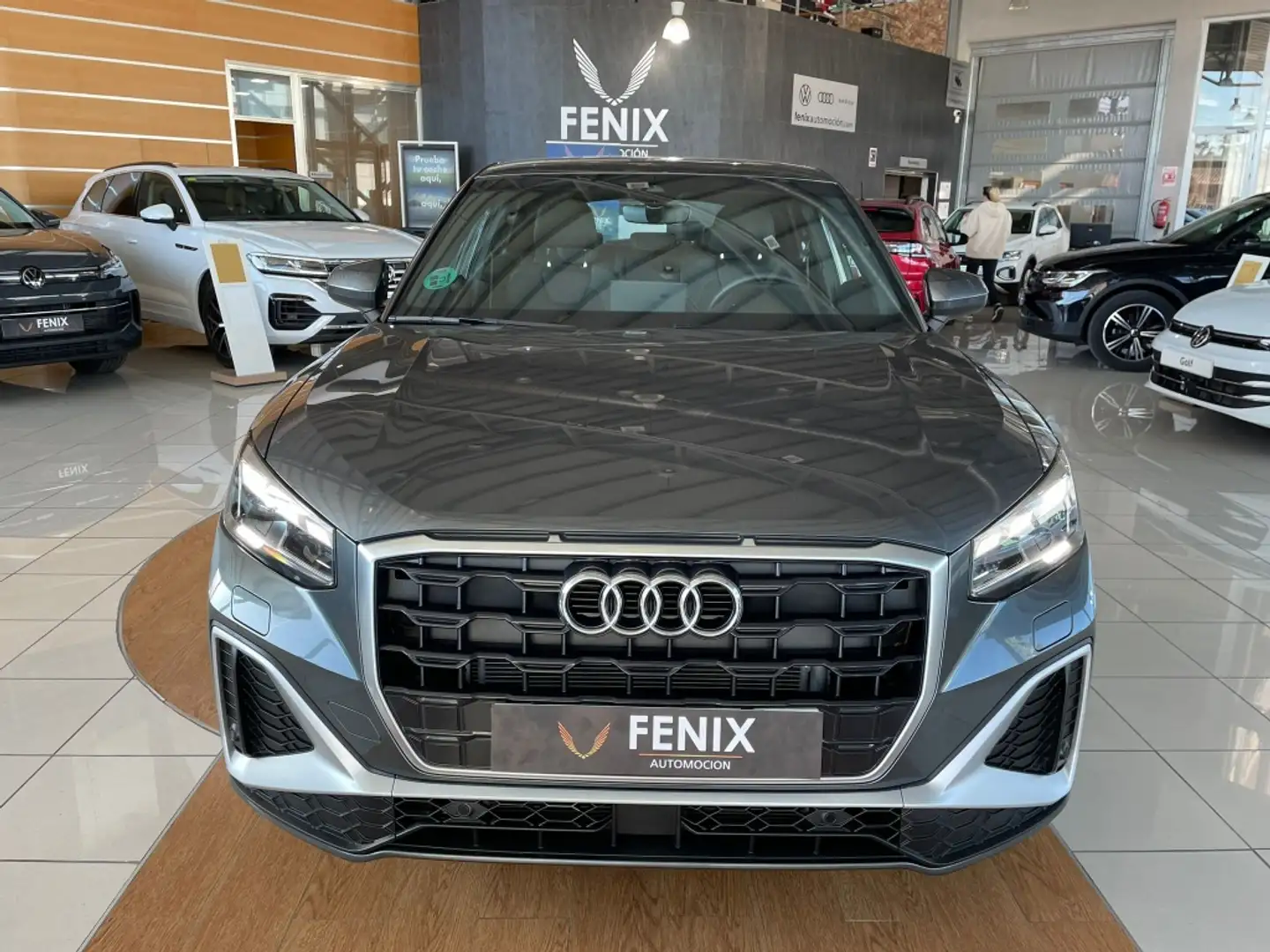 Audi Q2 30 TDI S line S tronic 85kW Gris - 2