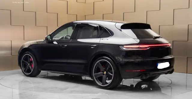 Porsche Macan view 7