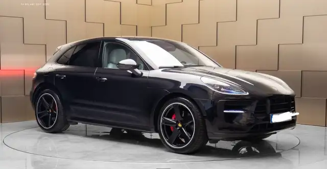 Porsche Macan view 2