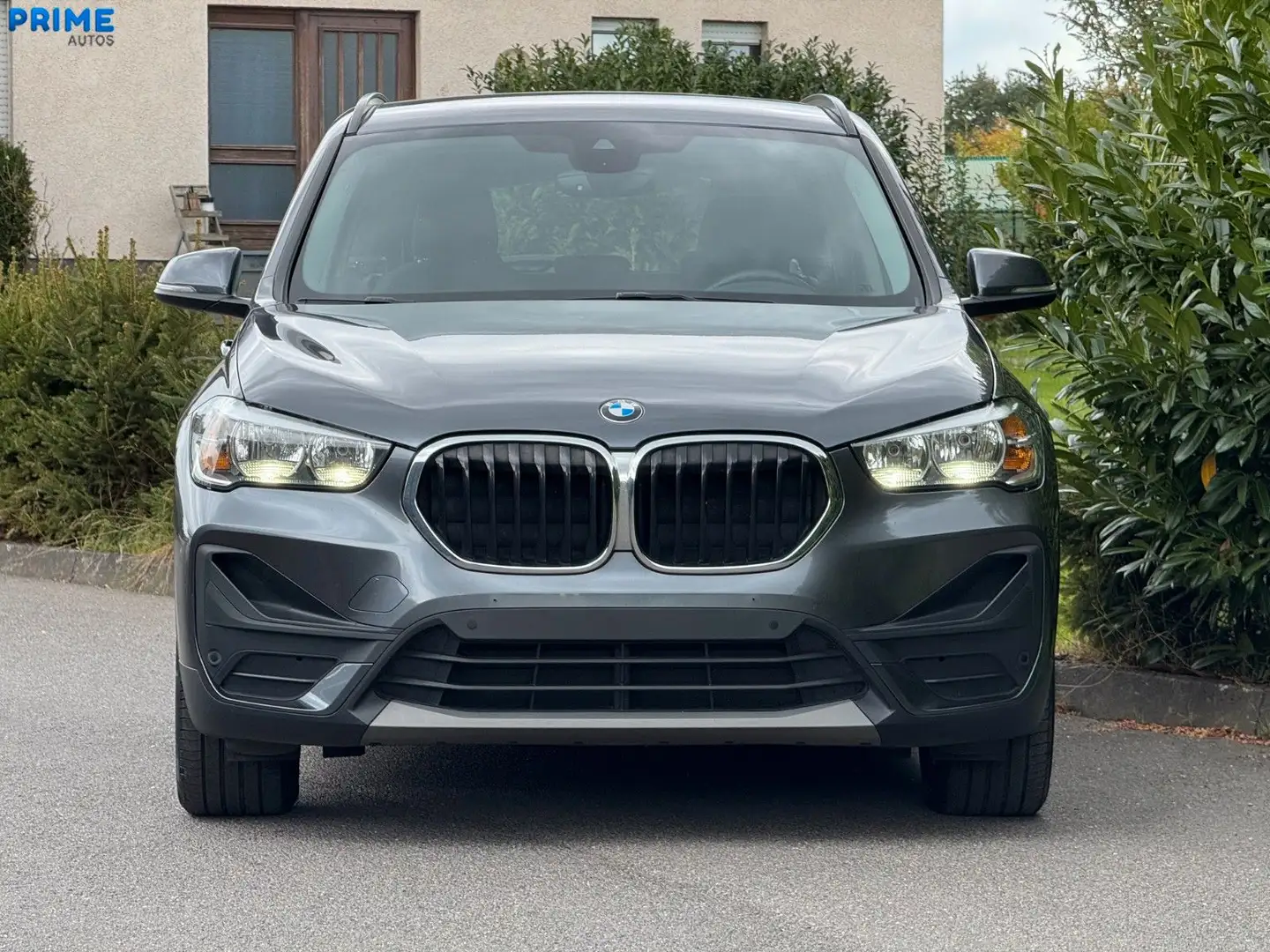 BMW X1 sDrive 16d Business Advatage Gris - 2