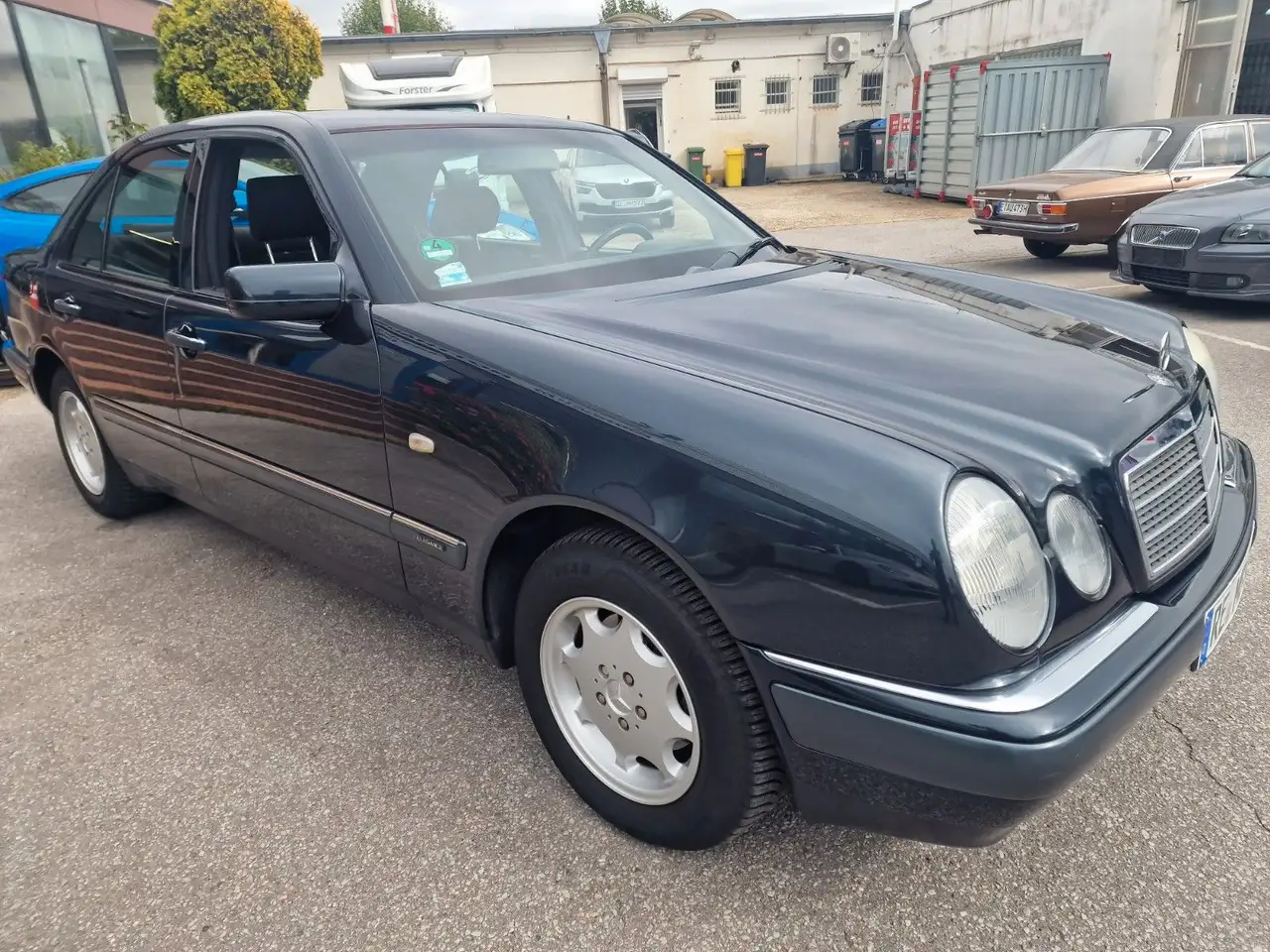 Mercedes-Benz E 240, foto 12