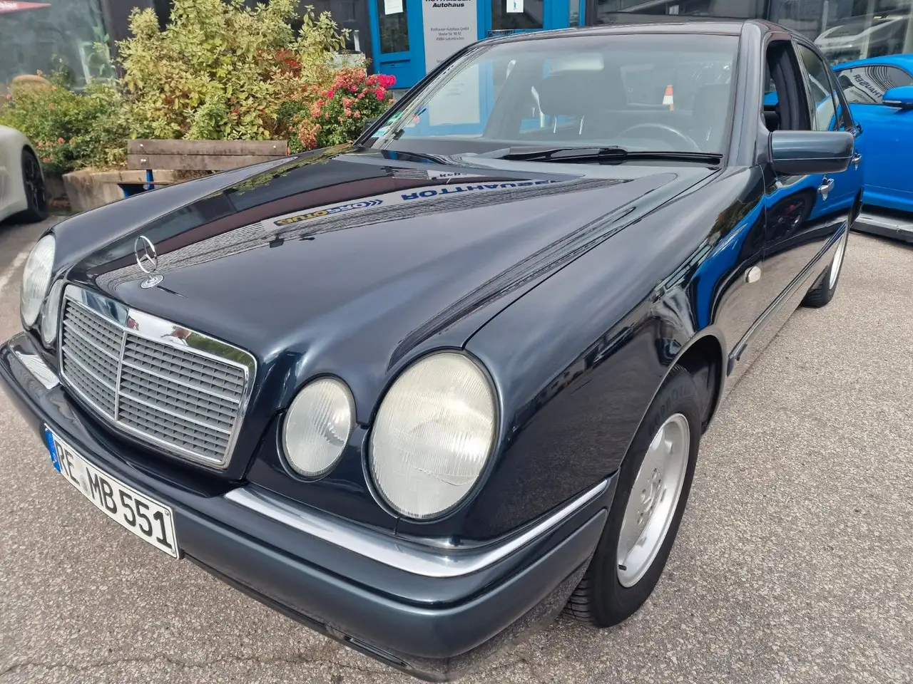 Mercedes-Benz E 240, foto 1