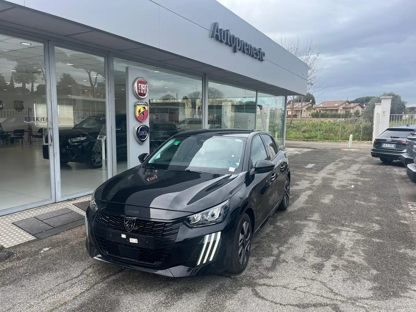 Peugeot 208 208 1.2 puretech Allure s Noir - 2