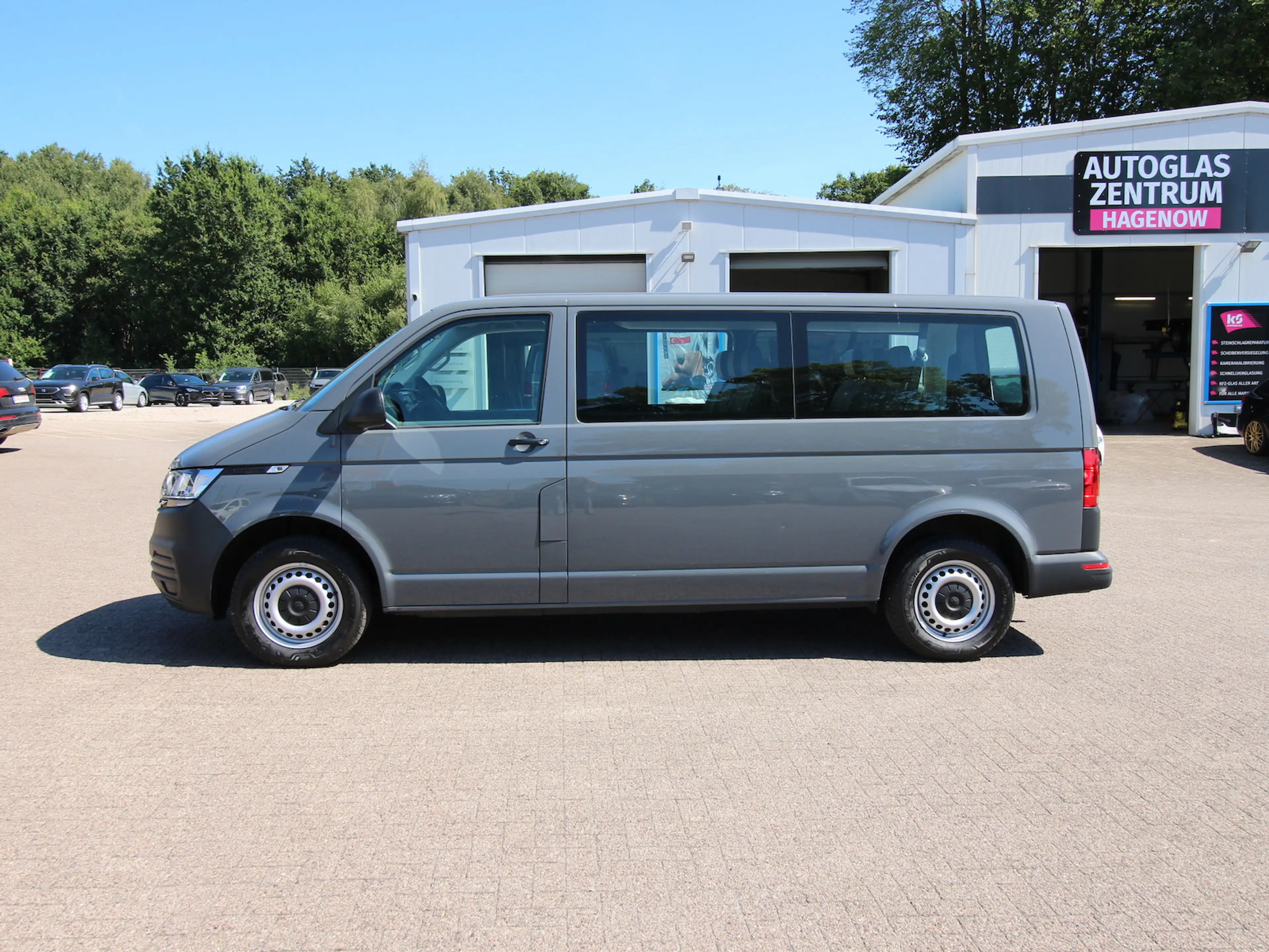 Volkswagen T6.1 Transporter Kombi lang 2.0 TDI 9-SITZER+AHK — photo 3