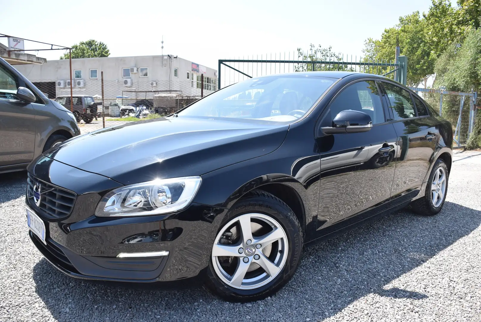 Volvo S60 2.0 D2 6M KINETIC NAVI ADAS SENSORI CRUISE BT Nero - 1