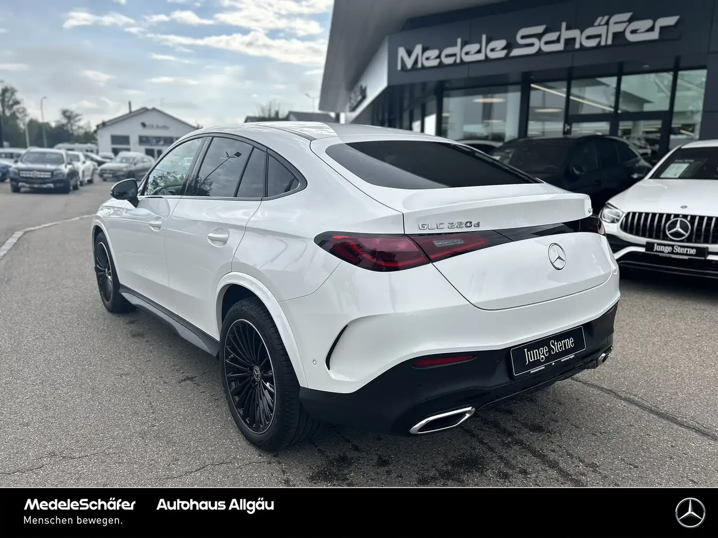 Mercedes-Benz GLC 220 GLC 220 d 4M Coupé AMG Night AHK LED EasyP Ambie Weiß - 2