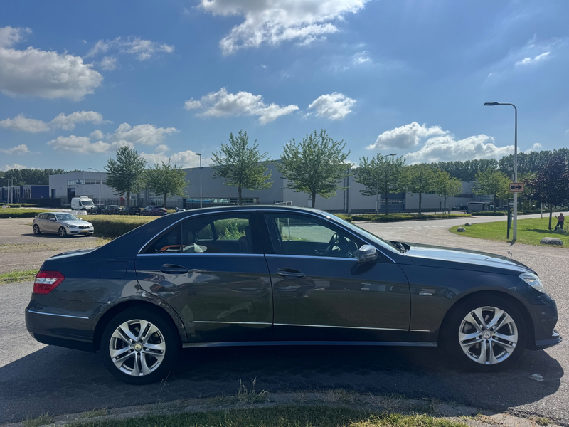 Mercedes-Benz E 220 2010 * CDI Avantgarde * SEDAN * AUTOMAAT * EURO 5 — photo 6