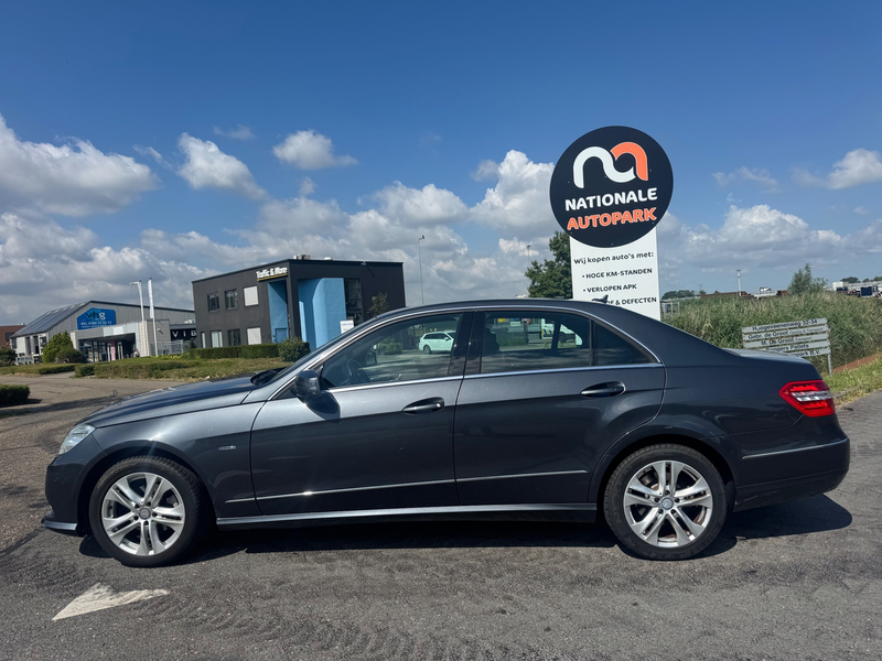 Mercedes-Benz E 220 2010 * CDI Avantgarde * SEDAN * AUTOMAAT * EURO 5 — photo 2